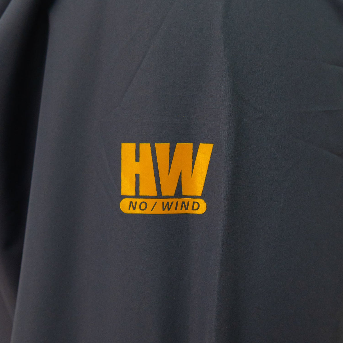 CORTAVIENTO HW VENT HOMBRE CARBON GREY